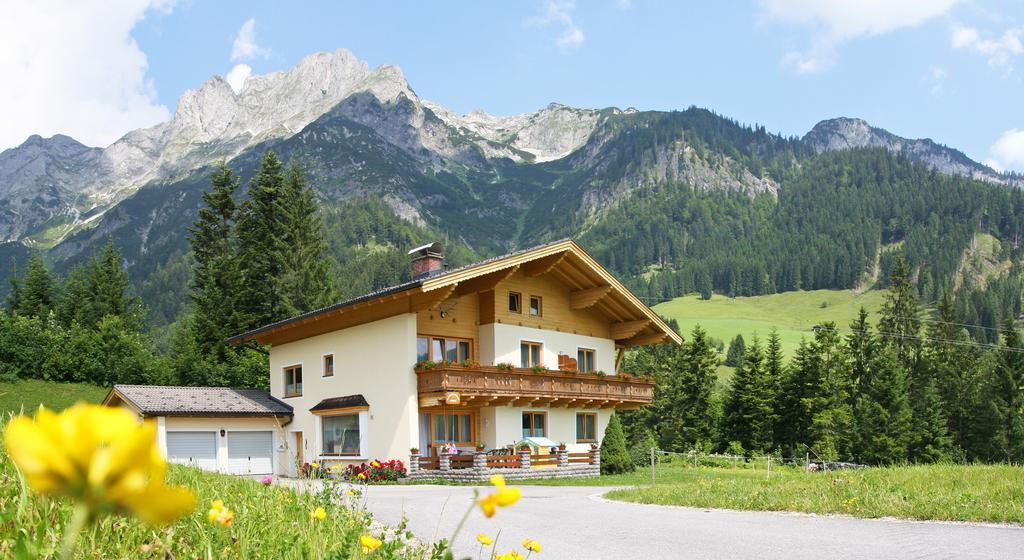 Apartments Alpenfrieden ザンクト・マルティン・アム・テンネンゲビルゲ エクステリア 写真